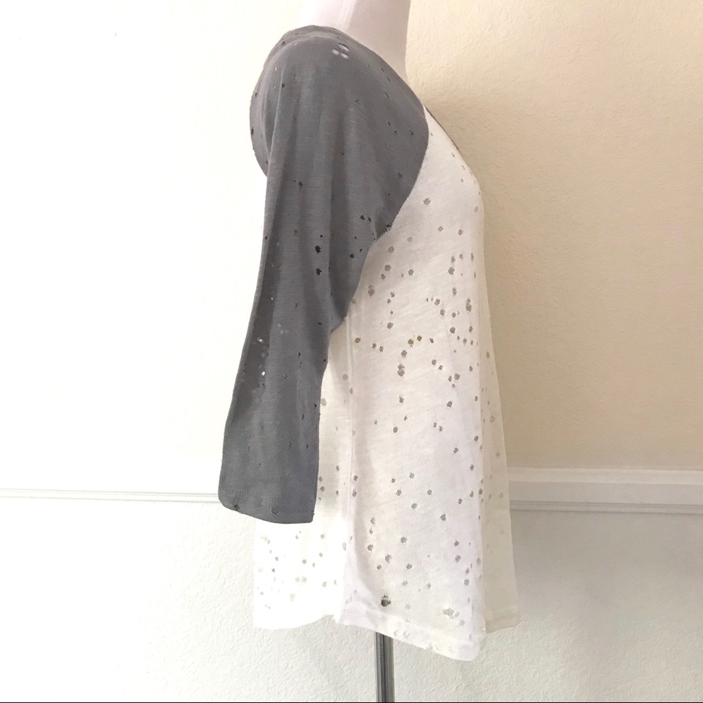 Women’s Distressed Raglan Shirt - Picture 4 of 5